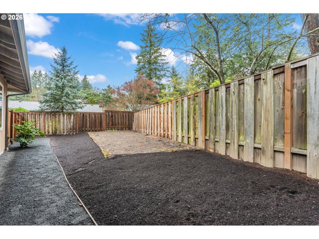 11380 Sw FOOTHILL Dr, Portland, OR 97225