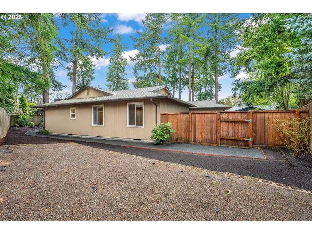 11380 Sw FOOTHILL Dr, Portland, OR 97225