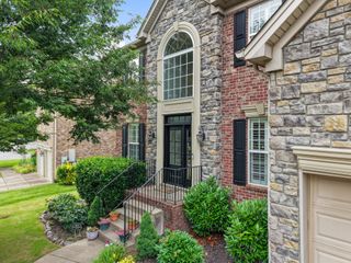 736 Arbor Springs Dr, Mount Juliet, TN 37122