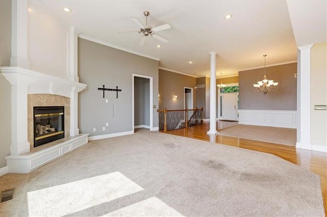 2536 SW KRISTIN Drive, Lee's Summit, MO 64082