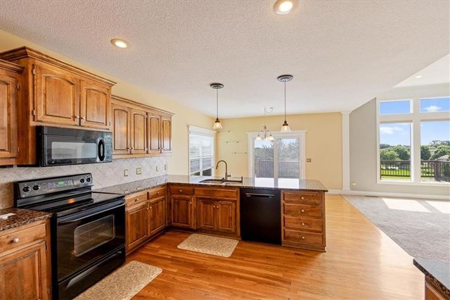 2536 SW KRISTIN Drive, Lee's Summit, MO 64082