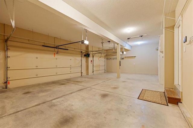 2536 SW KRISTIN Drive, Lee's Summit, MO 64082