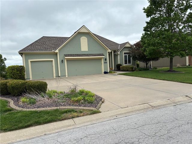 2536 SW KRISTIN Drive, Lee's Summit, MO 64082