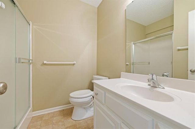 2536 SW KRISTIN Drive, Lee's Summit, MO 64082