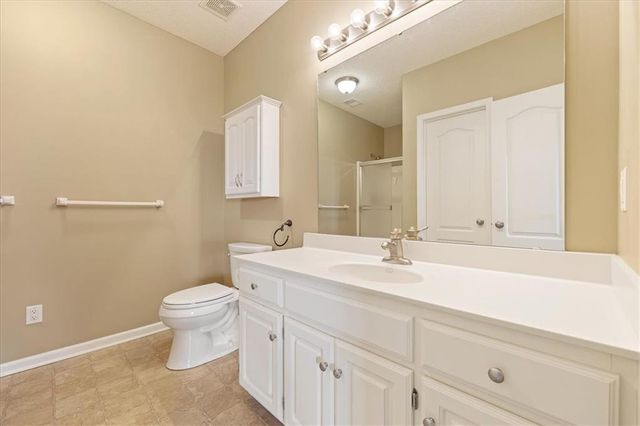 2536 SW KRISTIN Drive, Lee's Summit, MO 64082