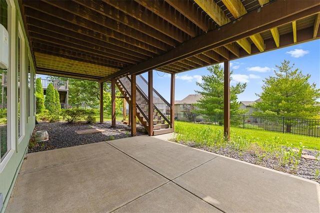 2536 SW KRISTIN Drive, Lee's Summit, MO 64082