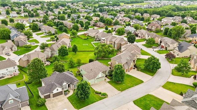 2536 SW KRISTIN Drive, Lee's Summit, MO 64082