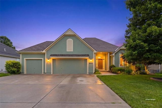 2536 SW KRISTIN Drive, Lee's Summit, MO 64082