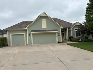 2536 SW KRISTIN Drive, Lee's Summit, MO 64082