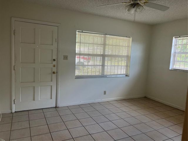 7401 N ALBANY AVENUE, Tampa, FL 33604