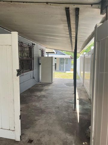 7401 N ALBANY AVENUE, Tampa, FL 33604