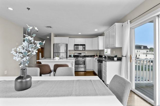 10 Saco St 4, Boston, MA 02122
