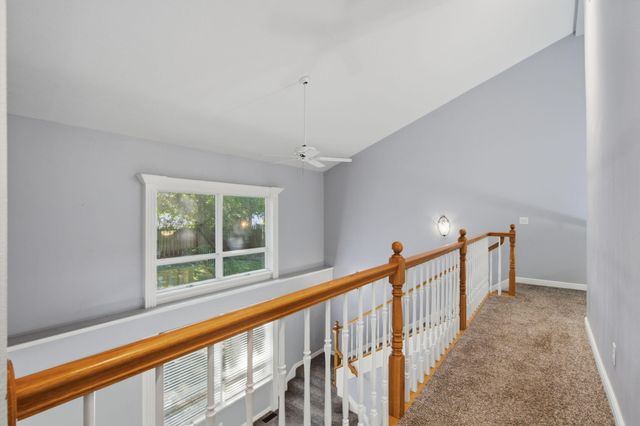1628 S Charing Road, Springfield, MO 65809