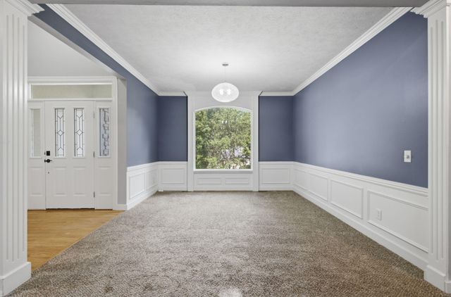 1628 S Charing Road, Springfield, MO 65809