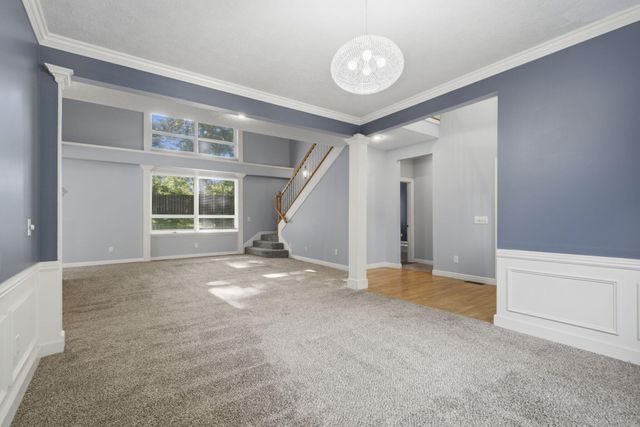 1628 S Charing Road, Springfield, MO 65809
