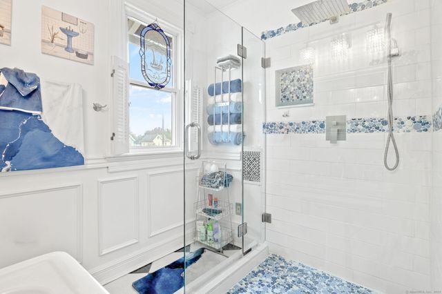 39 Forbes Place, East Haven, CT 06512