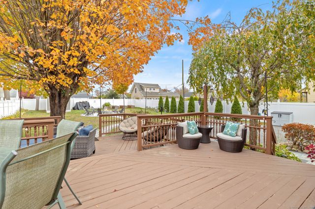 39 Forbes Place, East Haven, CT 06512