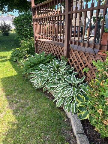 39 Forbes Place, East Haven, CT 06512