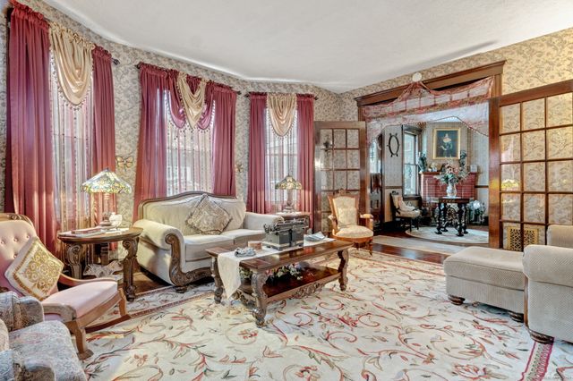 39 Forbes Place, East Haven, CT 06512