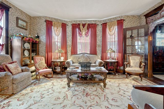 39 Forbes Place, East Haven, CT 06512