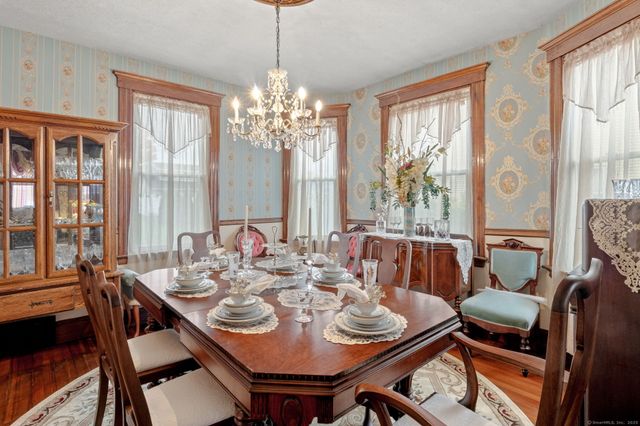 39 Forbes Place, East Haven, CT 06512