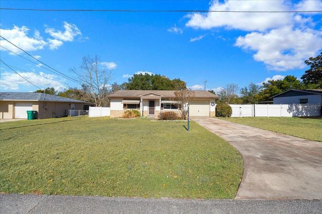 415 FIRST DRIVE, Lady Lake, FL 32159