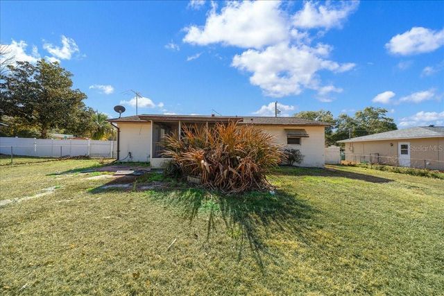 415 FIRST DRIVE, Lady Lake, FL 32159