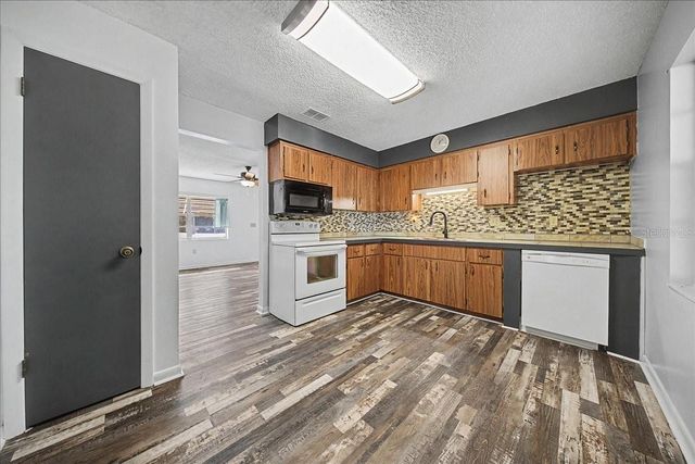 415 FIRST DRIVE, Lady Lake, FL 32159