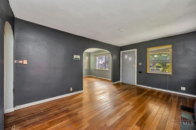 1438 Robinwood Avenue, Cincinnati, OH 45237
