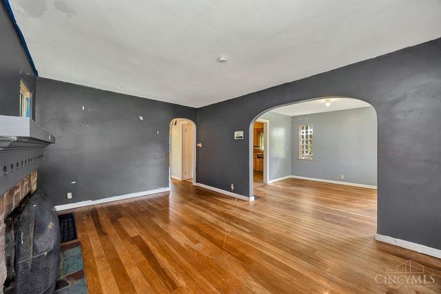 1438 Robinwood Avenue, Cincinnati, OH 45237
