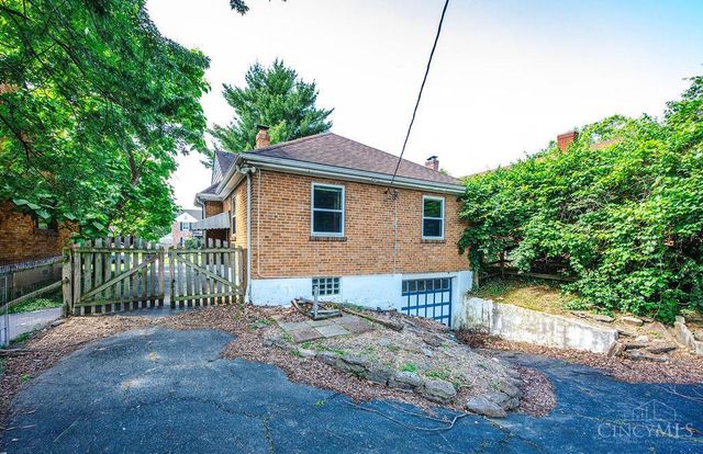 1438 Robinwood Avenue, Cincinnati, OH 45237