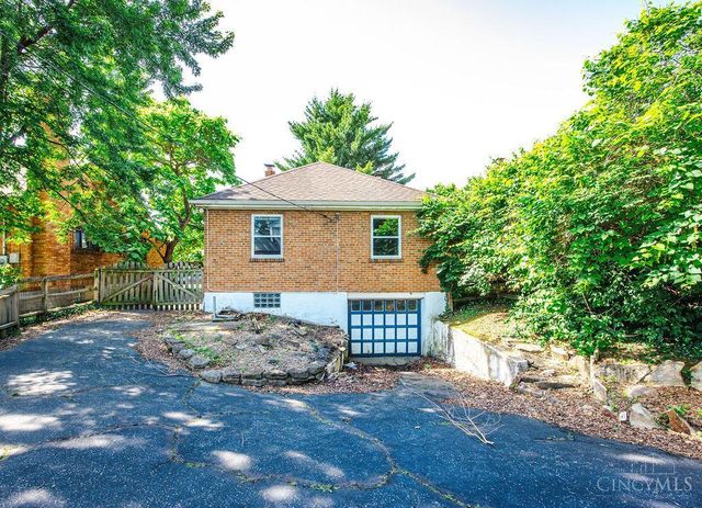 1438 Robinwood Avenue, Cincinnati, OH 45237