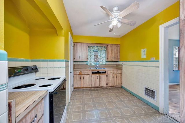 1438 Robinwood Avenue, Cincinnati, OH 45237
