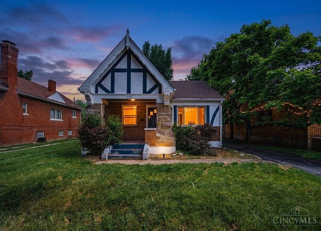 1438 Robinwood Avenue, Cincinnati, OH 45237
