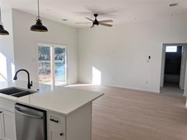 265 County Road 3371a, Cleveland, TX 77327
