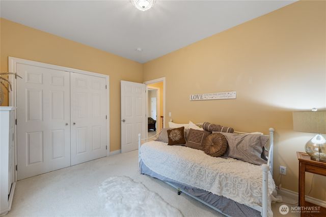 865 Burlington Heights Drive, Burlington, WA 98233