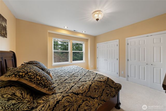 865 Burlington Heights Drive, Burlington, WA 98233