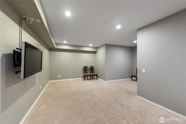 865 Burlington Heights Drive, Burlington, WA 98233