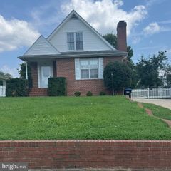 408 RIVERSIDE DR, Fredericksburg, VA 22401