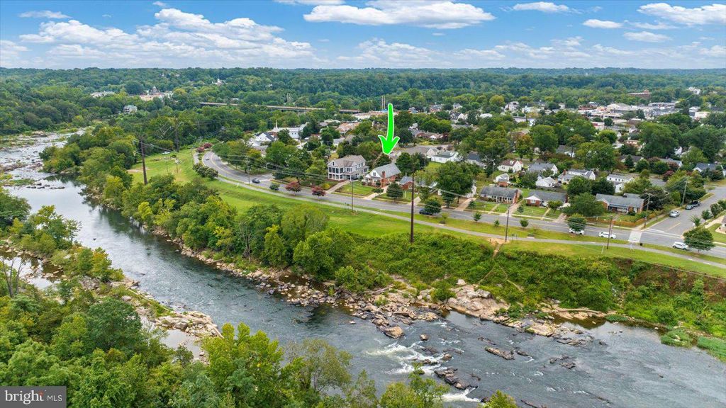 408 RIVERSIDE DR, Fredericksburg, VA 22401