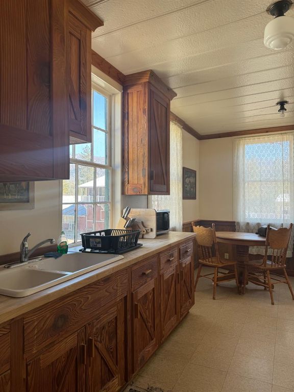 Image 10 of property listing at 32926 Road 222, North Fork, CA 93643