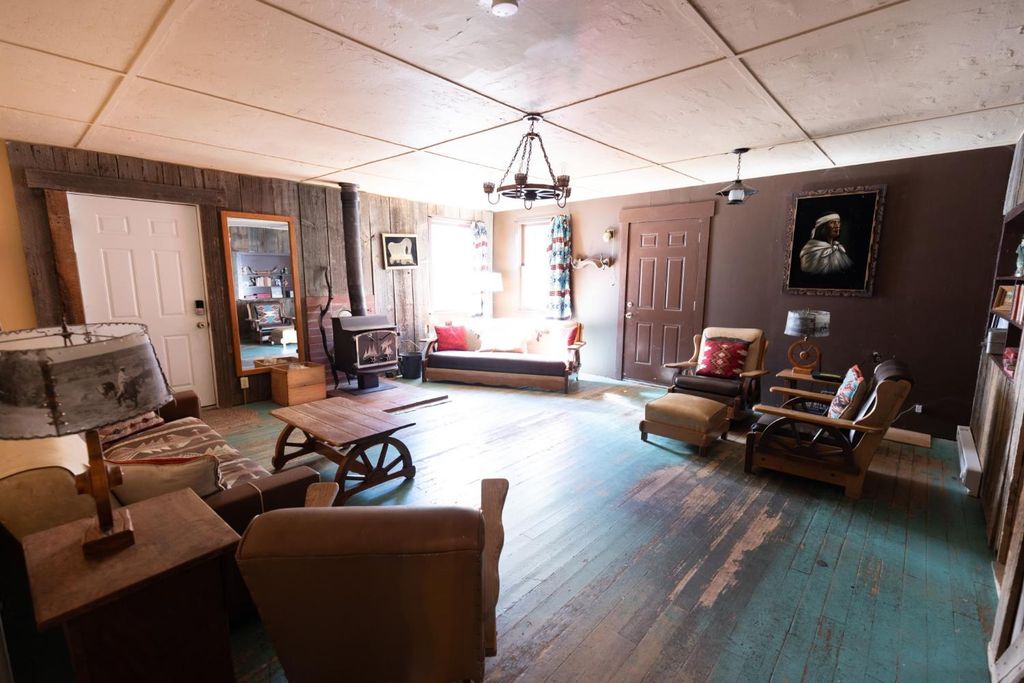 Image 7 of property listing at 32926 Road 222, North Fork, CA 93643