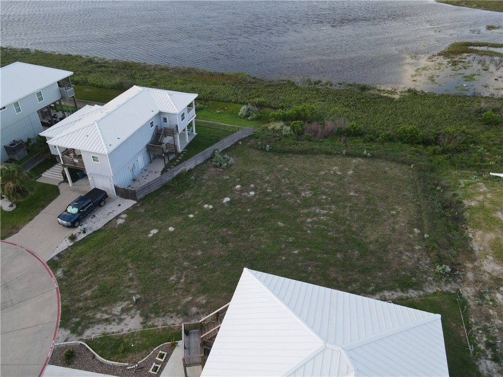 360 Paradise Pointe Dr, Port Aransas, TX 78373 — photo 4