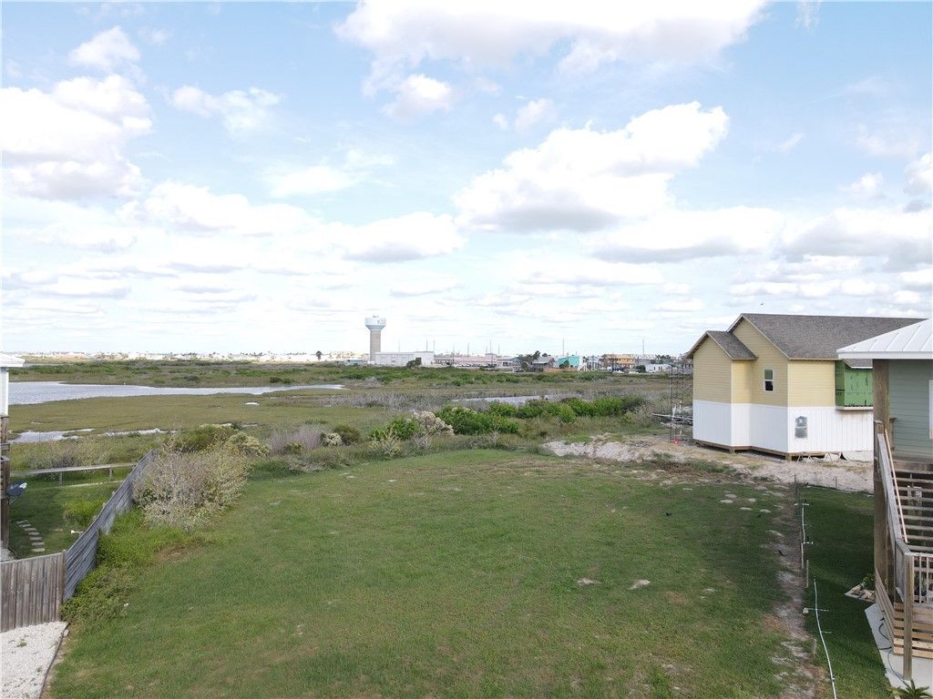 360 Paradise Pointe Dr, Port Aransas, TX 78373 — photo 5
