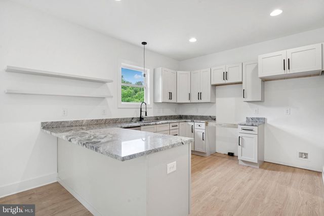 425 PALOMINO DR, Louisa, VA 23093