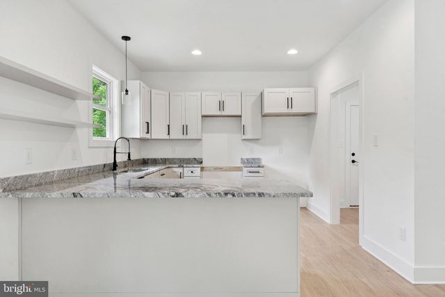 425 PALOMINO DR, Louisa, VA 23093