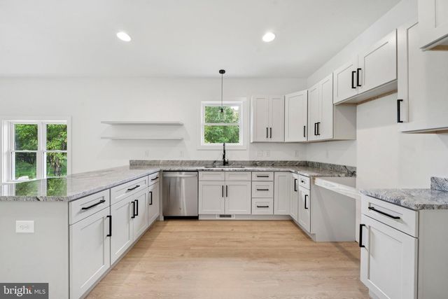 425 PALOMINO DR, Louisa, VA 23093