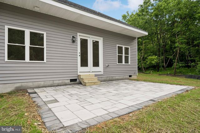 425 PALOMINO DR, Louisa, VA 23093