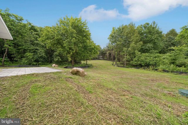 425 PALOMINO DR, Louisa, VA 23093