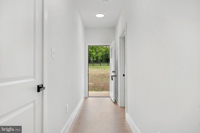 425 PALOMINO DR, Louisa, VA 23093